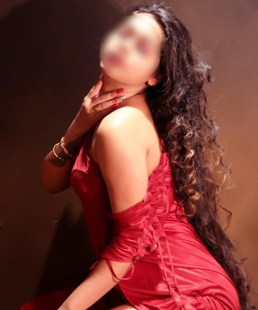 premium call girl services in South Delhi